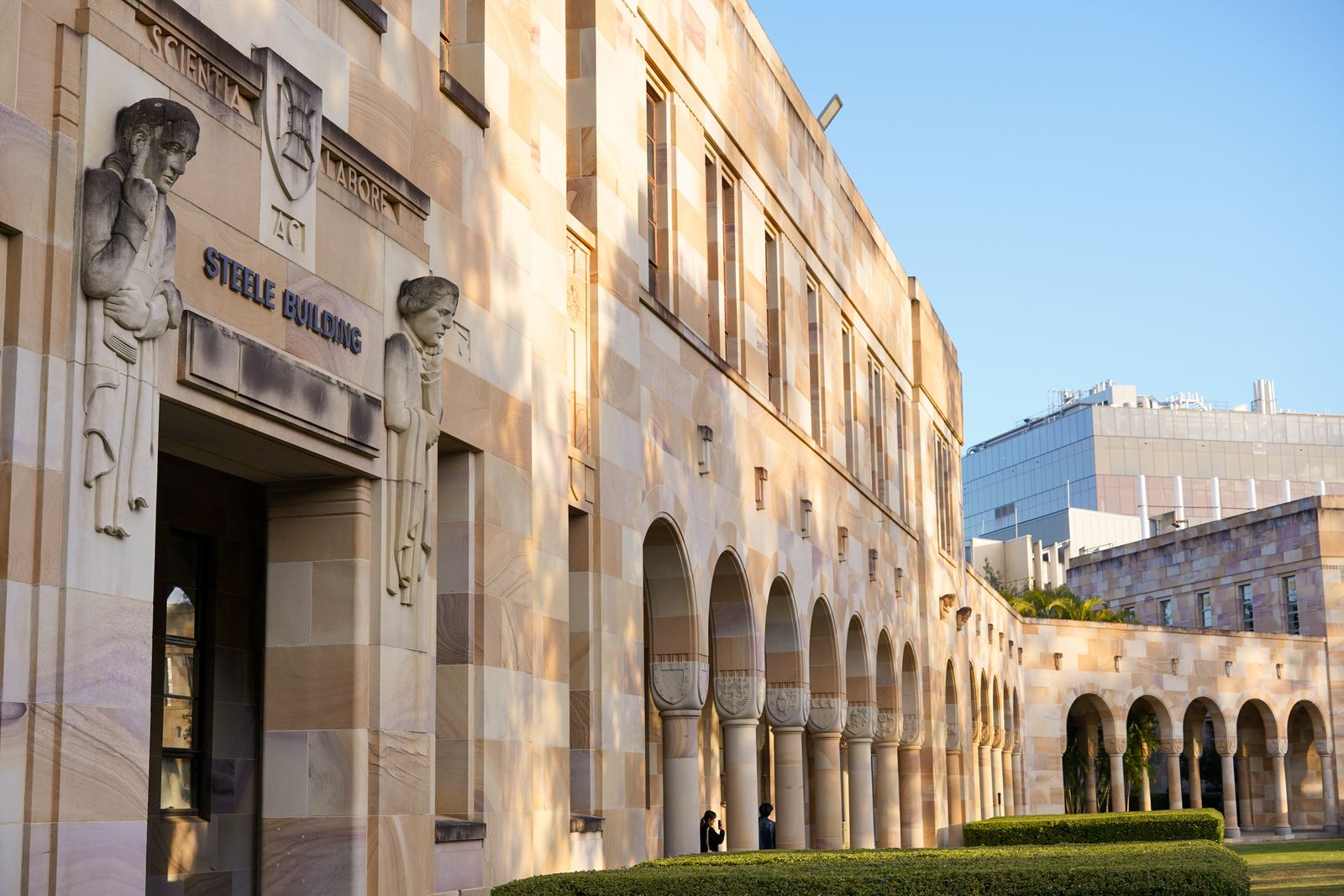 莫纳什大学