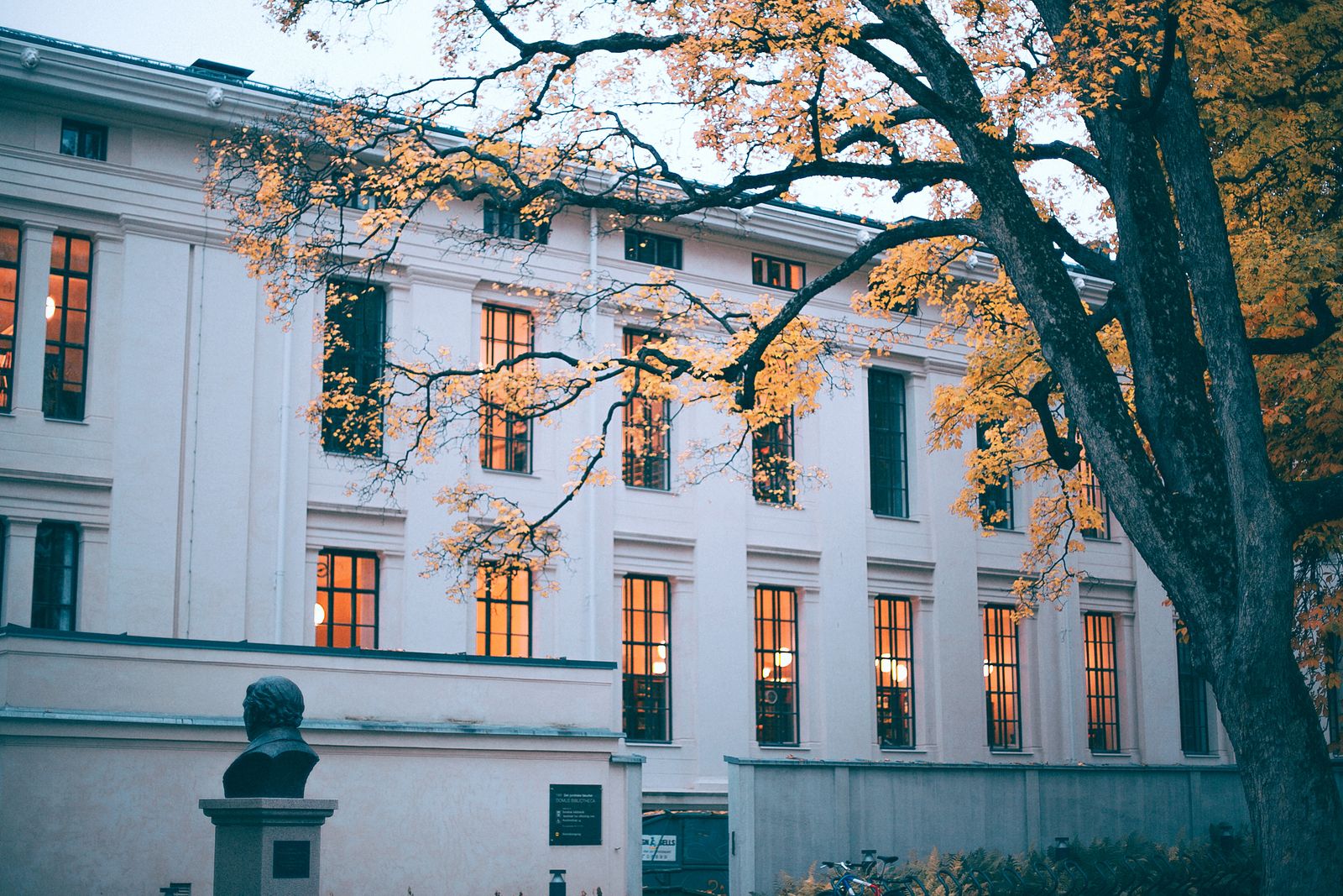 西澳大学