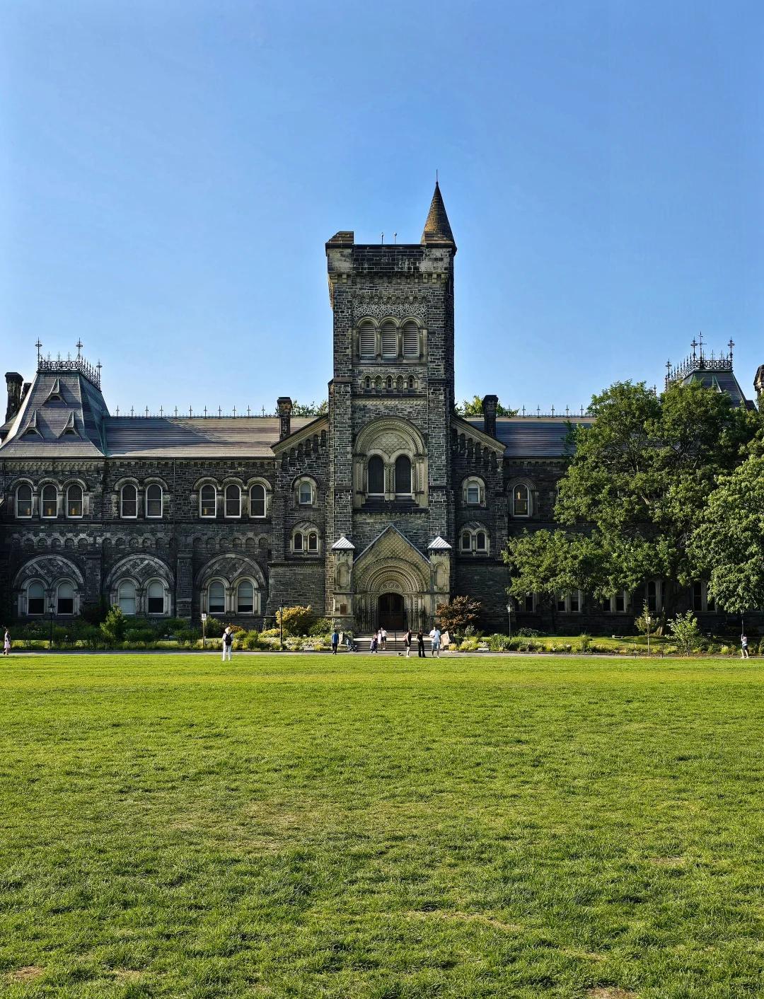 多伦多大学