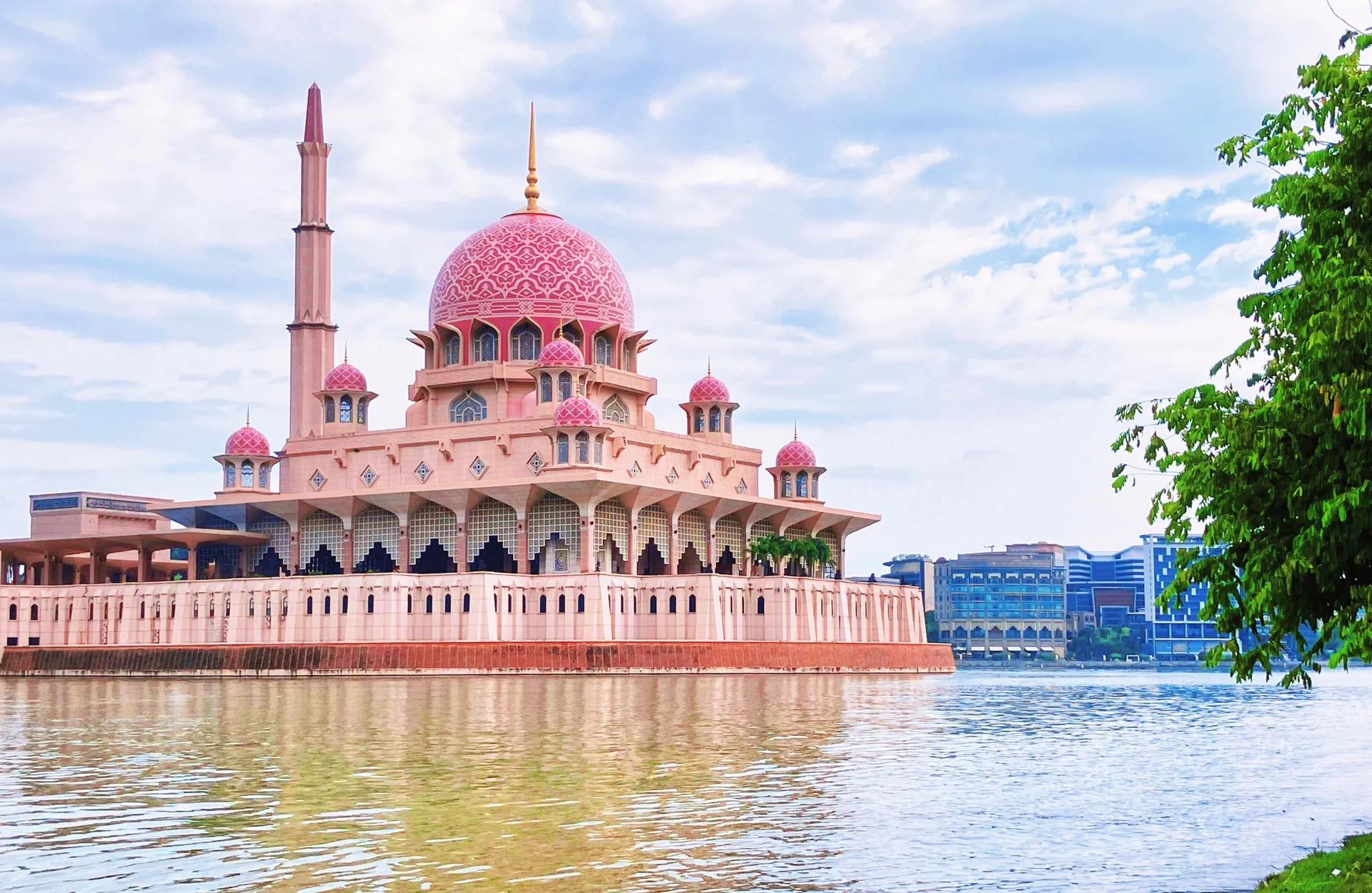 landmark putra