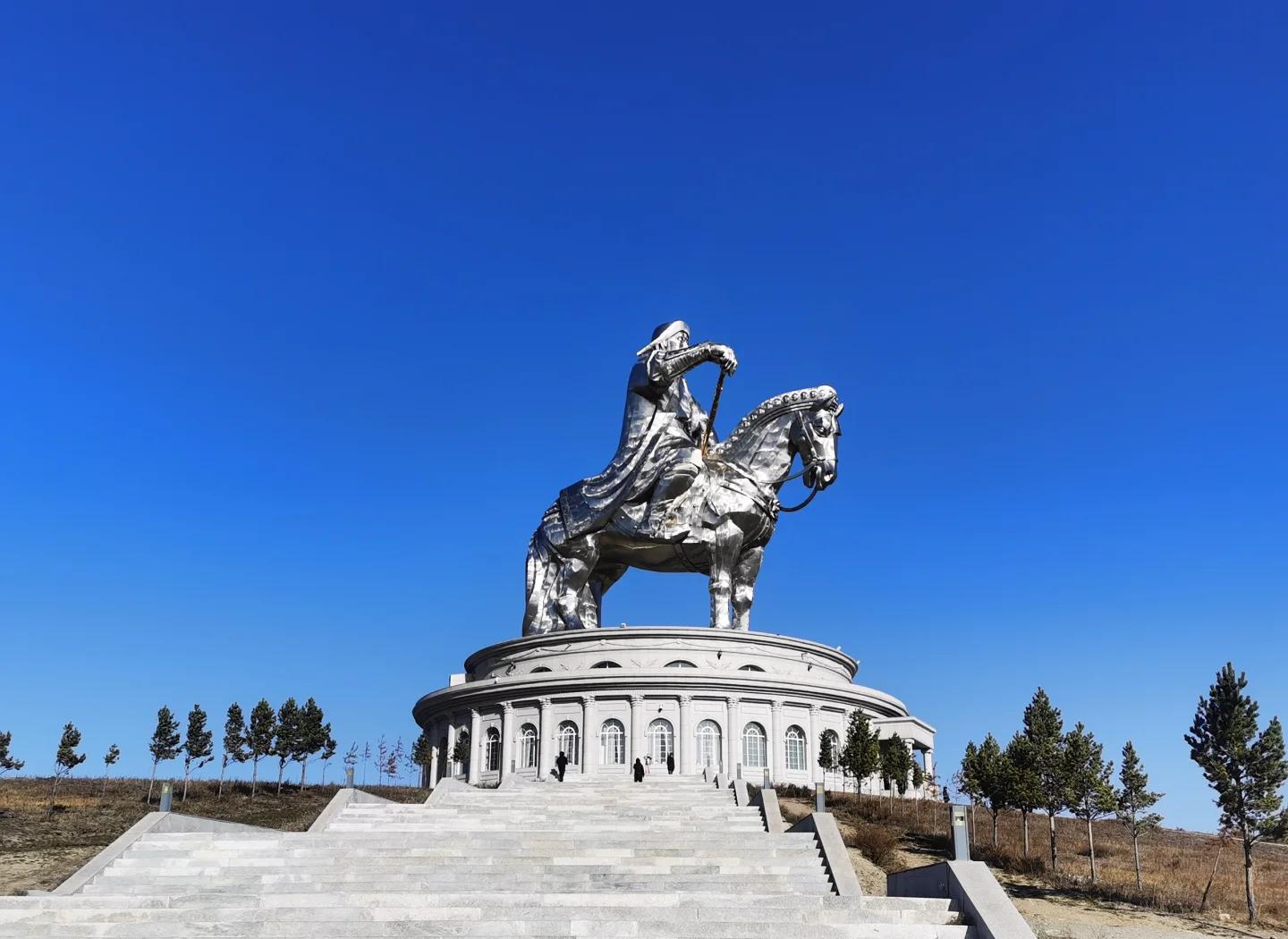 landmark statue